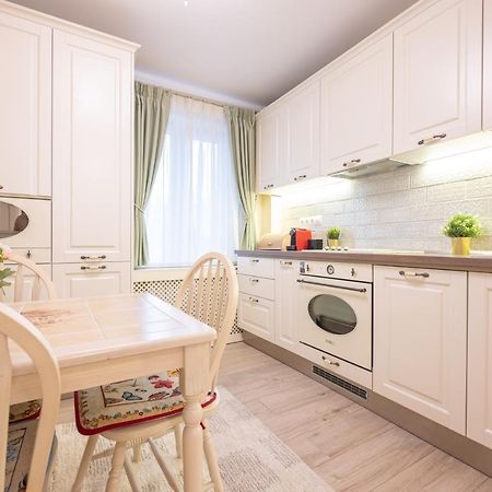 Dragos Flat Leilighet Oradea Eksteriør bilde