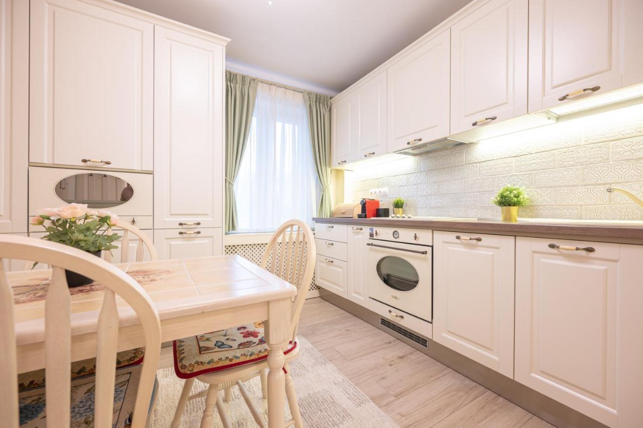 Dragos Flat Leilighet Oradea Eksteriør bilde