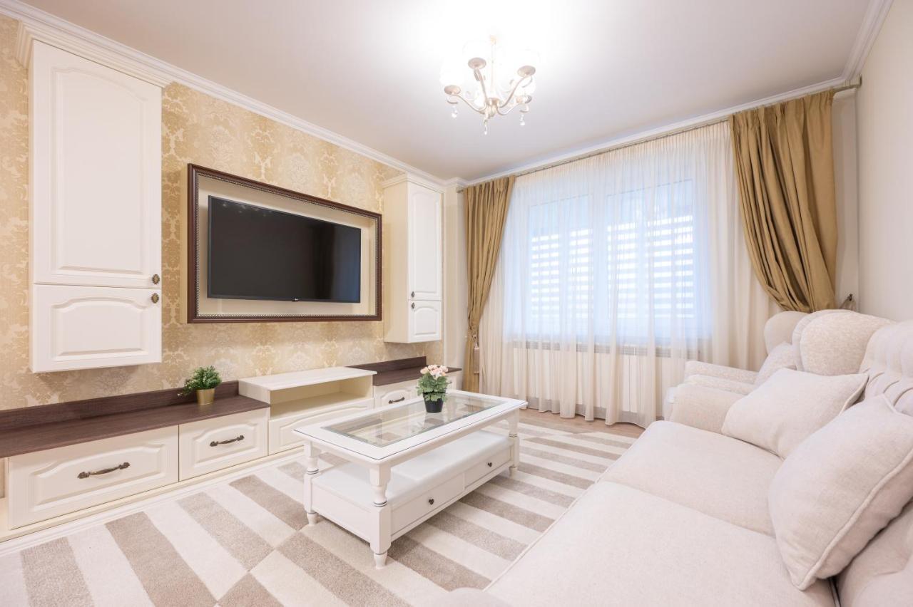 Dragos Flat Leilighet Oradea Eksteriør bilde